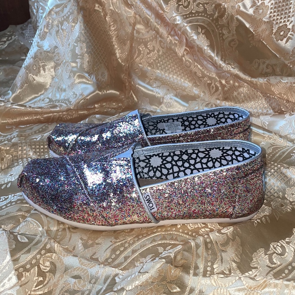 TOMS Bright Multi Glitter sparkly flats Slip on Limited edition style,, 9.5